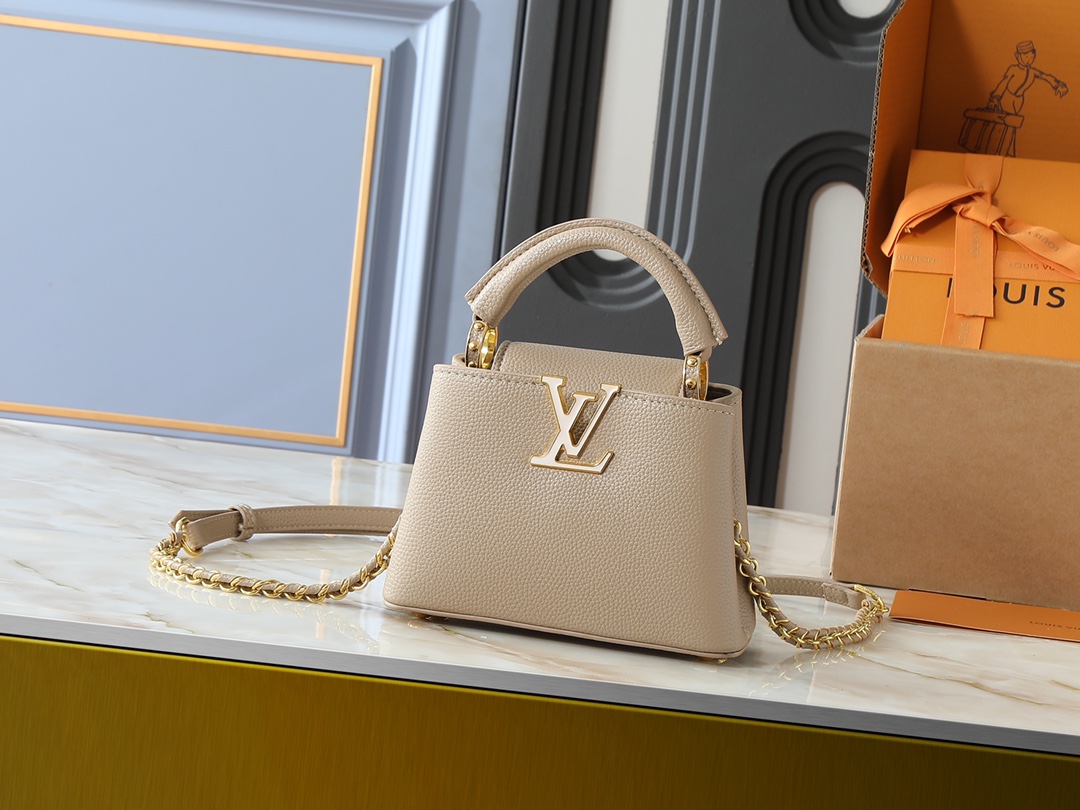 LV Classic Handbag Monogram Reverse Model M43986 LV Logo Detail Everyday